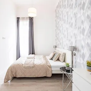 https://deluxe-central-grand-residence-w-5-bedrms.inbudapesthotels.com