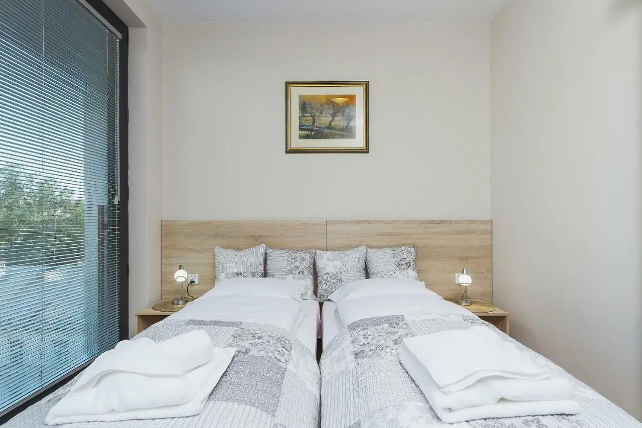 Apartments Kraków Rajska 3 by Renters 0*,