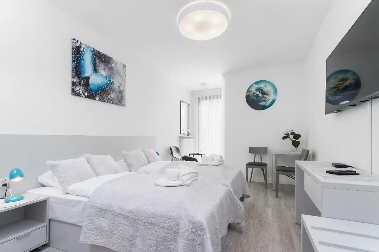 Apartments Krakow Rajska 3 By Noclegi Renters ポーランド