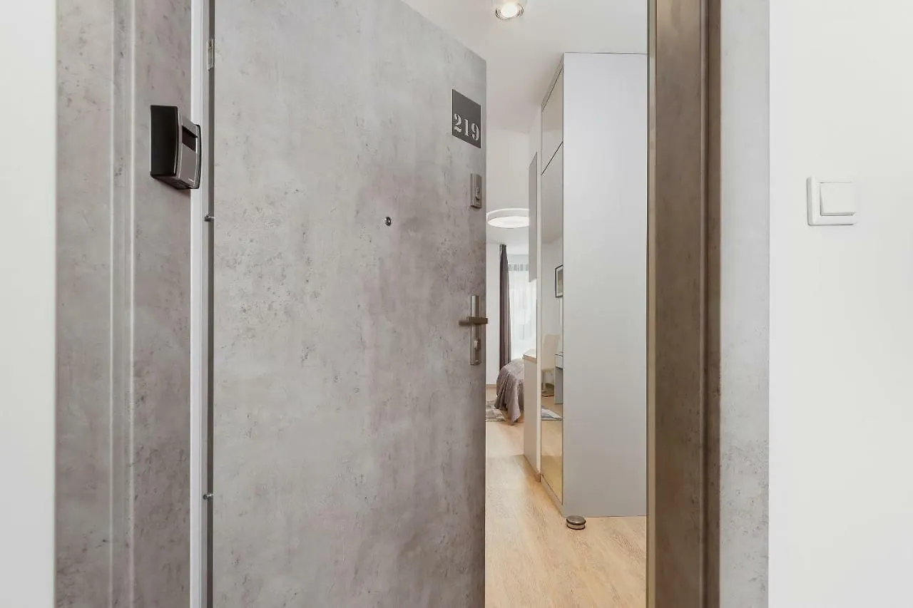 Apartments Krakow Rajska 3 By Noclegi Renters ポーランド
